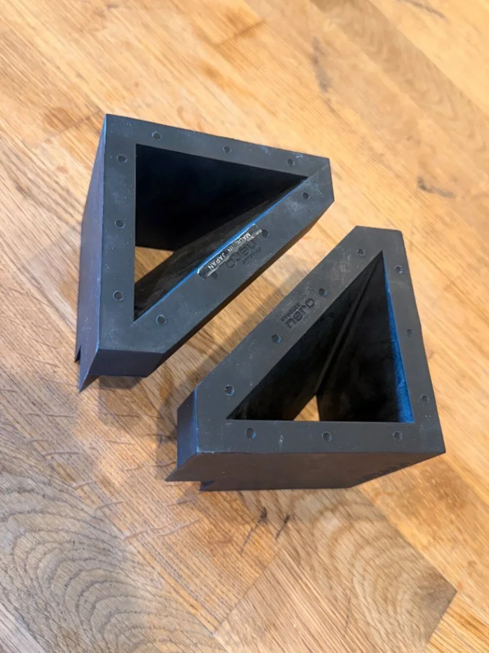 Nero Product Made in Japan Black Geometric Bookends - Pair
